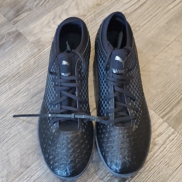 PUMA Future 4.4 Netflx Indoor Cleats main image 5
